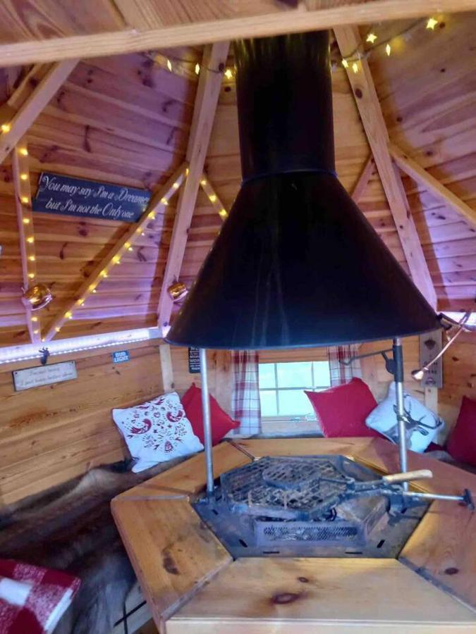 オトリー Meagill Farmhouse Hot Tub Bbq Hutヴィラ エクステリア 写真